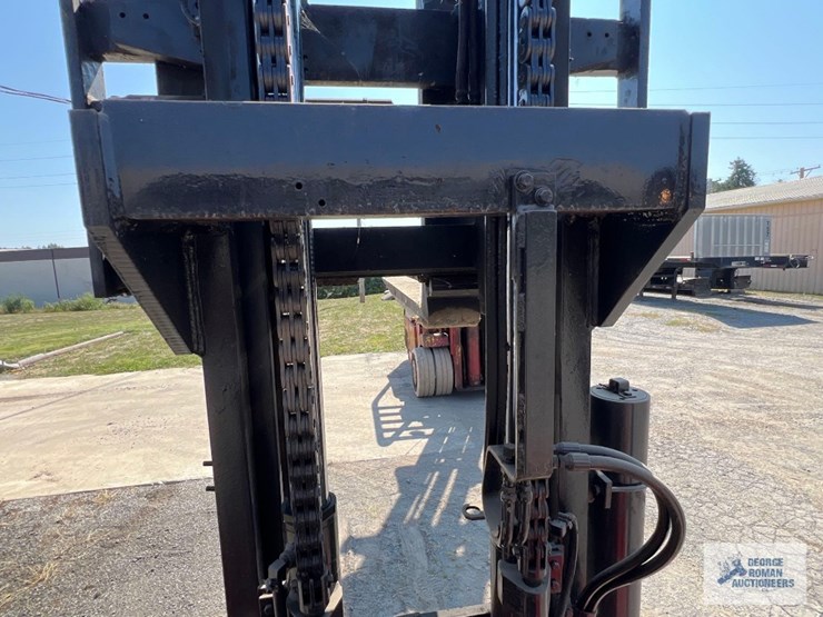 cat-15000#-model-150d5-propane-forklift.-forks:-5'-long-by-6"-wide-by-2-1/2"-thick.-lifting-height-image-21
