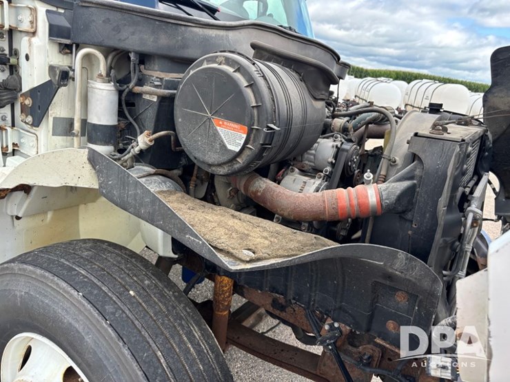 2007-international-durastar-4300-image-23