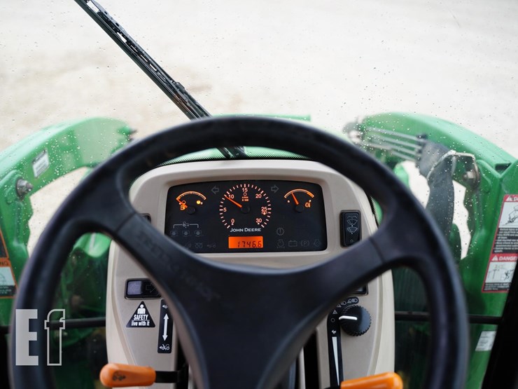 2007-john-deere-3320-image-41