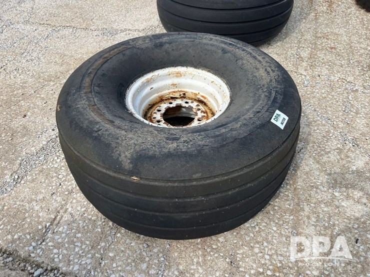 firestone-flotation-tires-(jn2728)-image-1