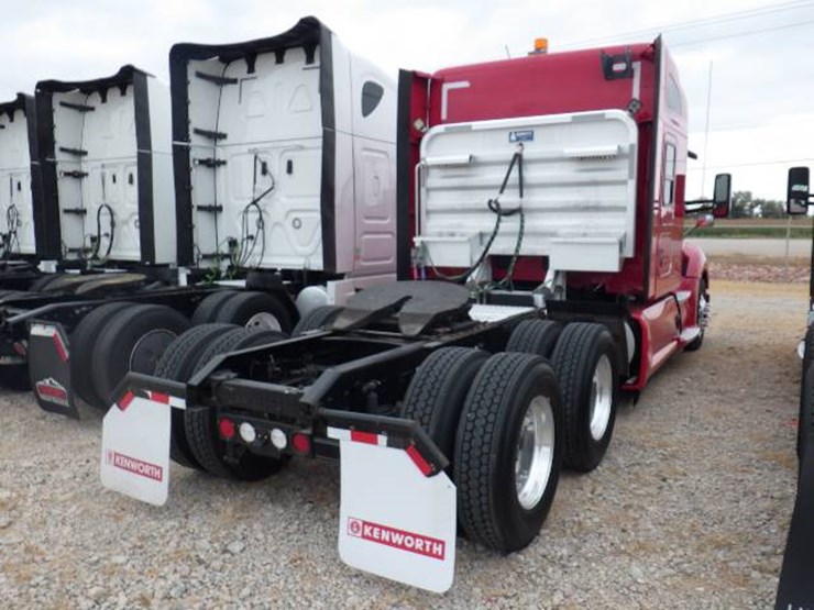 2020-kenworth-t680-image-7