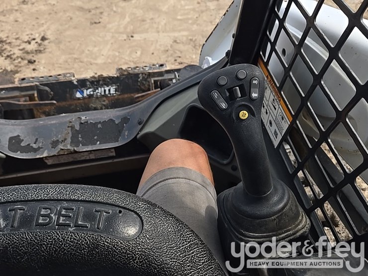 2019-bobcat-t590-image-48