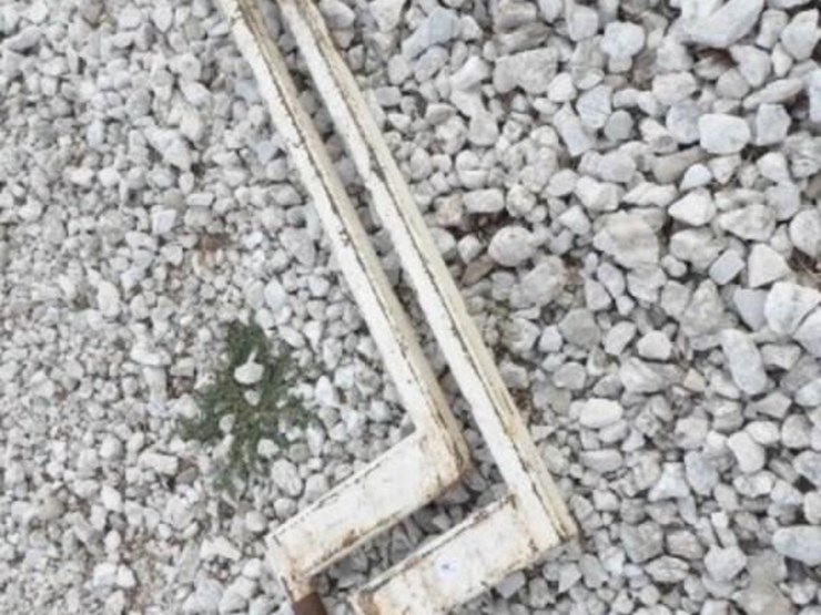 4'-hay-forks-image-2