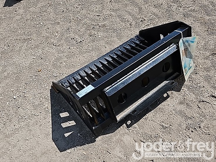 unused-ir-rock-bucket-to-suit-skidsteer-image-3