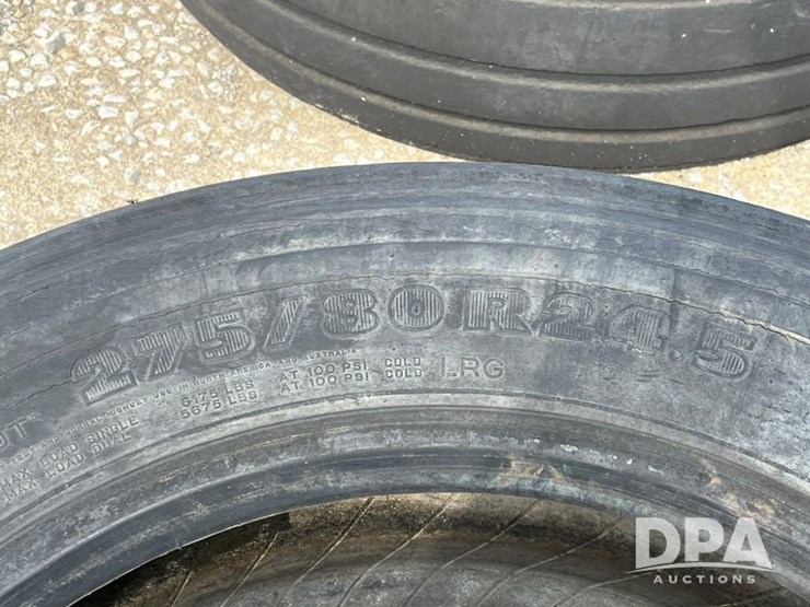 truck-tires-(jn2727)-image-3