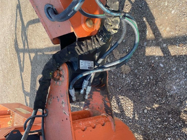 2004-jlg-600s-image-22