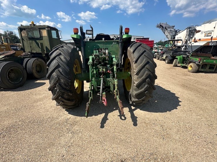 john-deere-6400-image-8