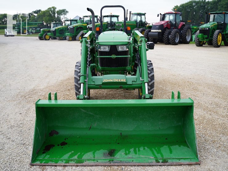 2015-john-deere-5075e-image-15