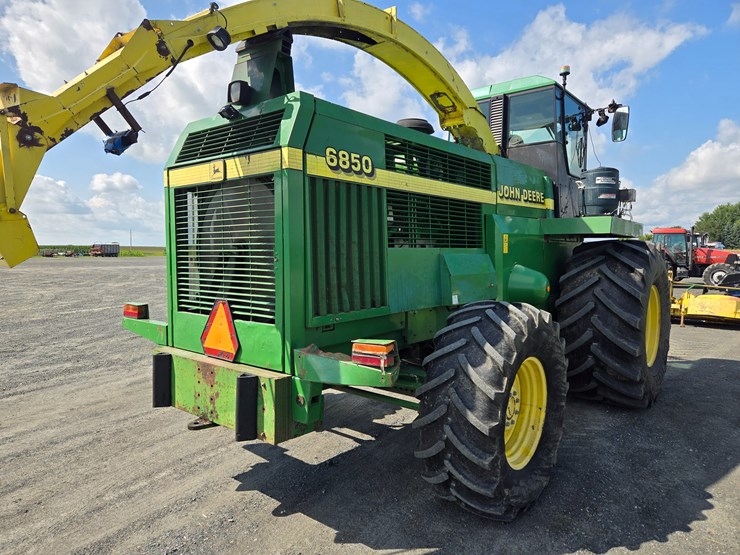 2002-john-deere-6850-image-5