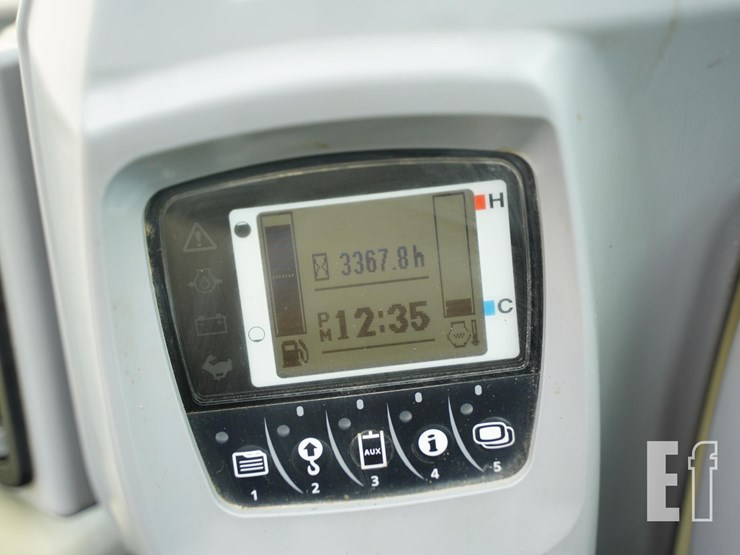 2017-kubota-kx080-4-image-38