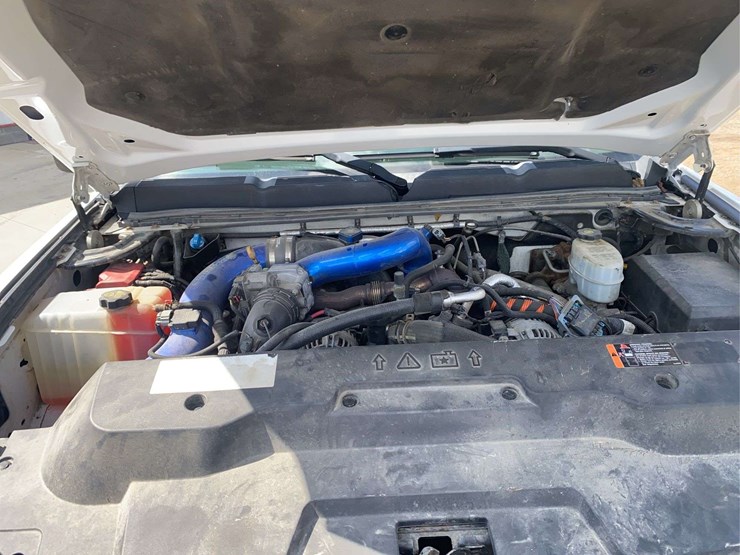 2012-chevrolet-3500-image-18