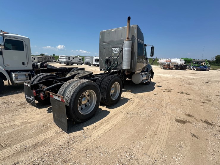 2012-international-prostar-image-5