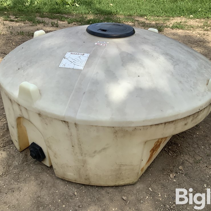 300-Gal Water Tank