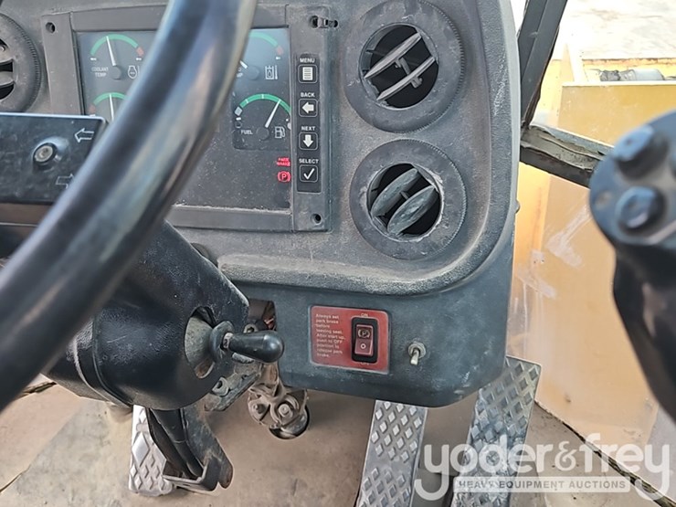 2005-deere-544j-image-29