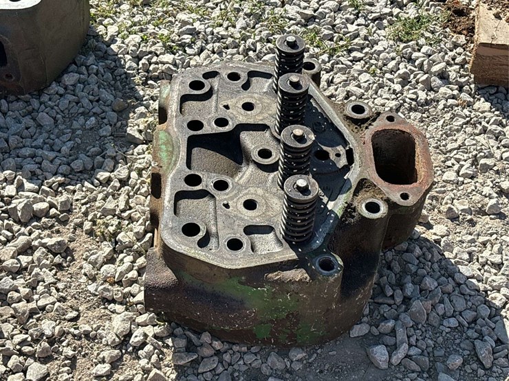 john-deere-model-70-gas-head-image-10