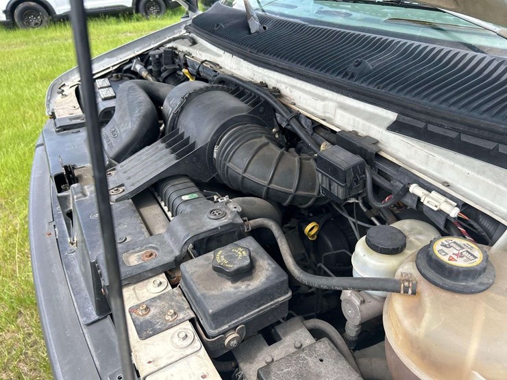 2004-ford-e350-image-8
