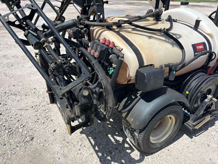 2015-toro-multi-pro-1750-175-gallon-turf-sprayer-cart-image-18
