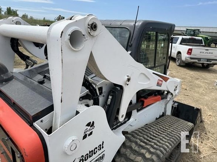 2019-bobcat-t770-image-73