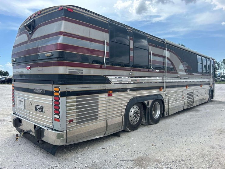 1994-prevost-liberty-coach-motorhome-image-3