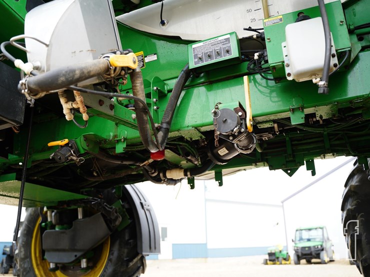 2011-john-deere-4930-image-35