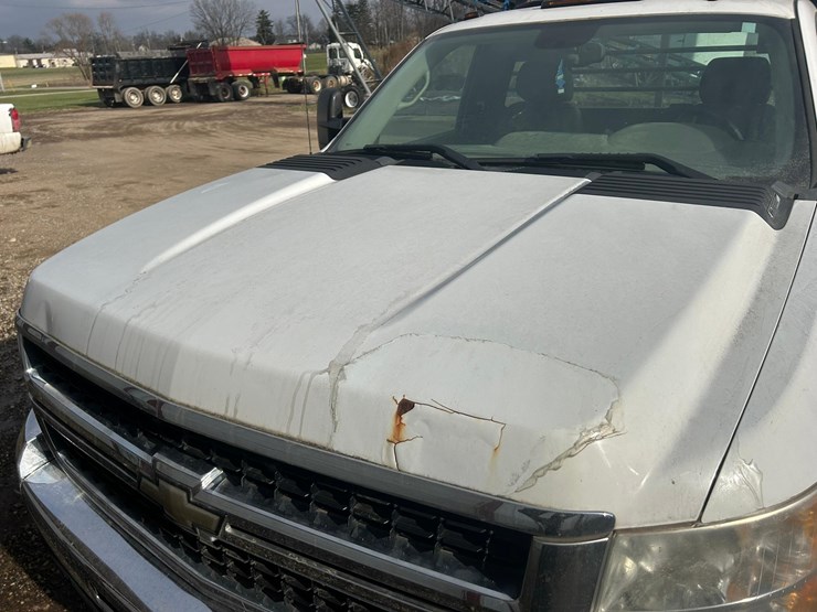 2009-chevrolet-silverado-3500hd-image-14
