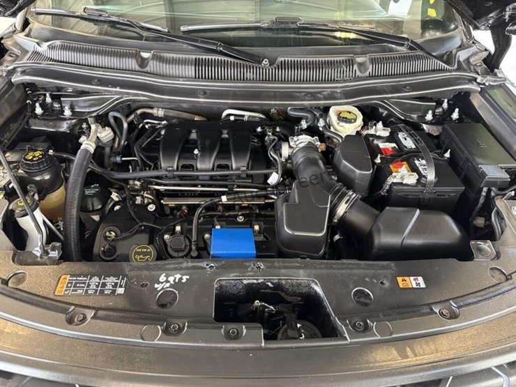 2017-ford-explorer-image-11