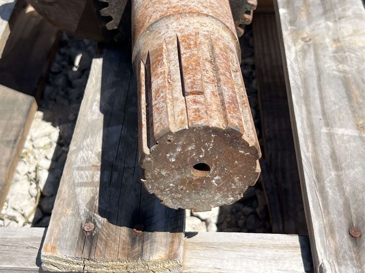 john-deere-model-g-crankshaft-image-2