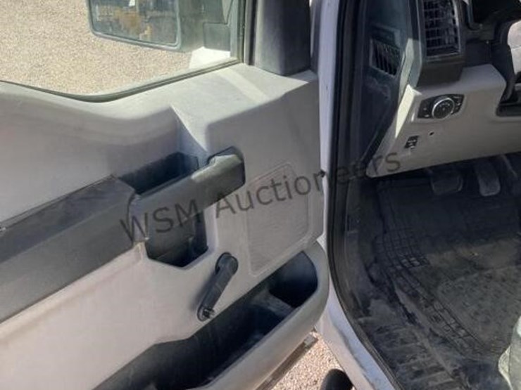 2018-ford-f150-image-24