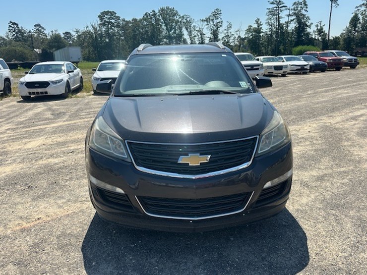 2016-chevrolet-traverse-ls-image-6