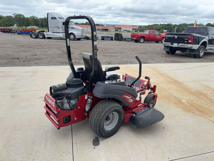 2018-ferris-isx-600-zero-turn-mower-image-3