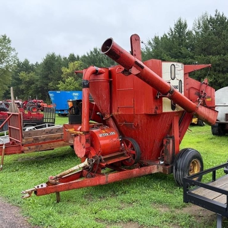 FARMHAND 835
