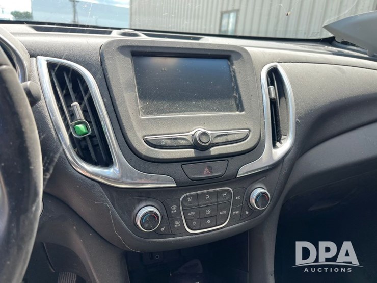 2018-chevrolet-equinox-lt-image-48