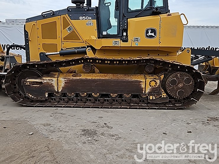 2018-deere-850k-lgp-image-9