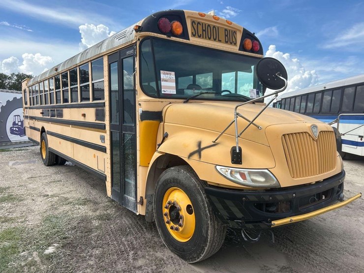 2009-ic-corporation-pb105-school-bus-image-2