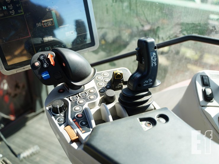 2018-kubota-m7-151-image-36
