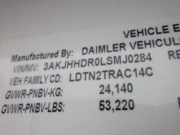 2020-freightliner-cascadia-126-image-14