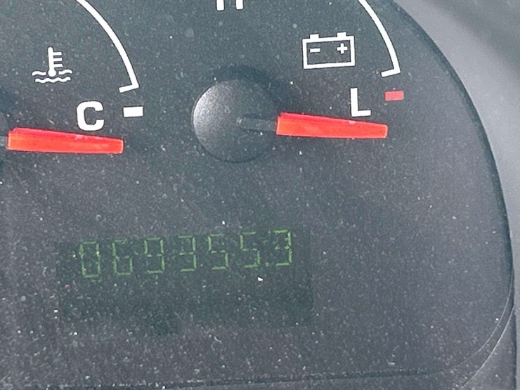 2004-ford-e350-image-12