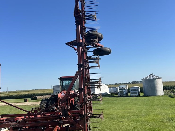 case-ih-4900-image-5