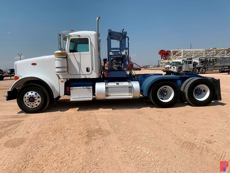 2013-peterbilt-367-image-16