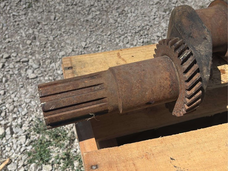 john-deere-model-g-crankshaft-image-6
