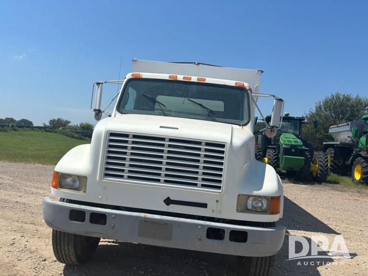 2000-ihc-4900-dry-tender-truck-(dr12098,-unit-25102)-image-19
