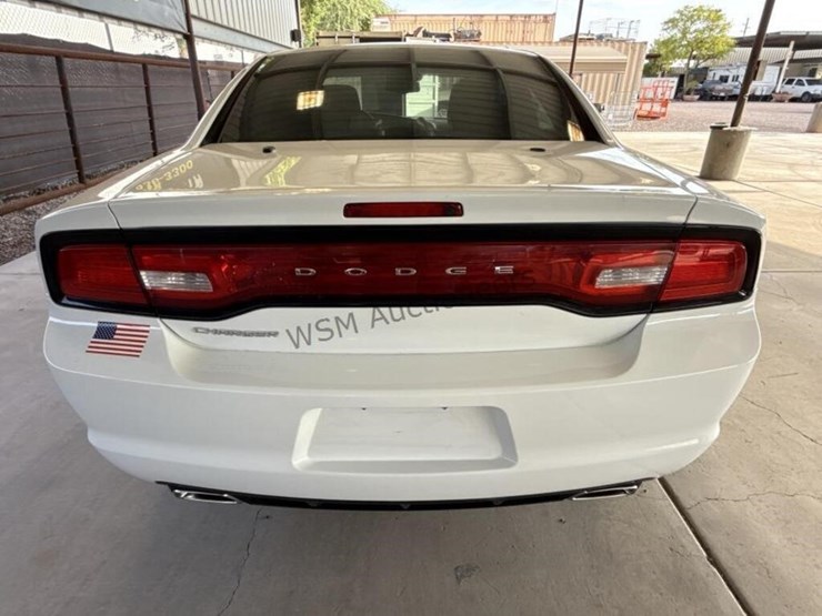2013-dodge-charger-se-sdn-image-6