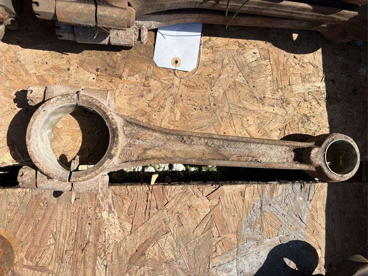 john-deere-model-a-rods-set-and-camshaft-image-5