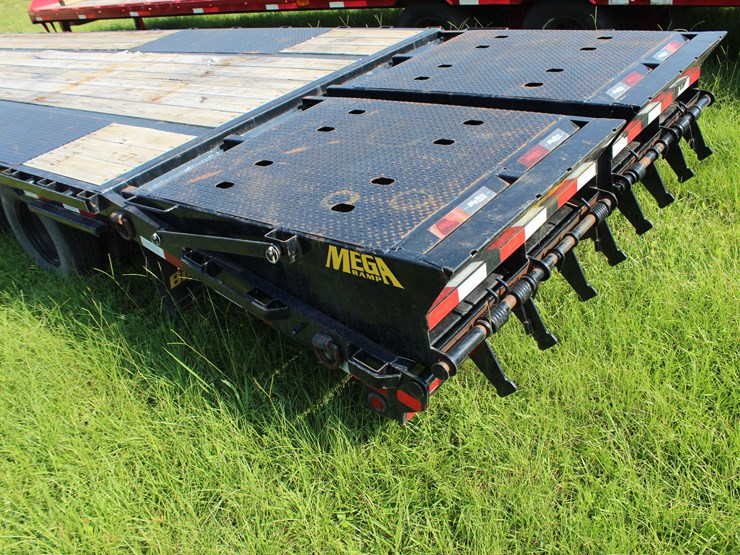#22662-•-2022-big-tex-28ft-gooseneck-trailer,-22gnt28bksmr-image-6