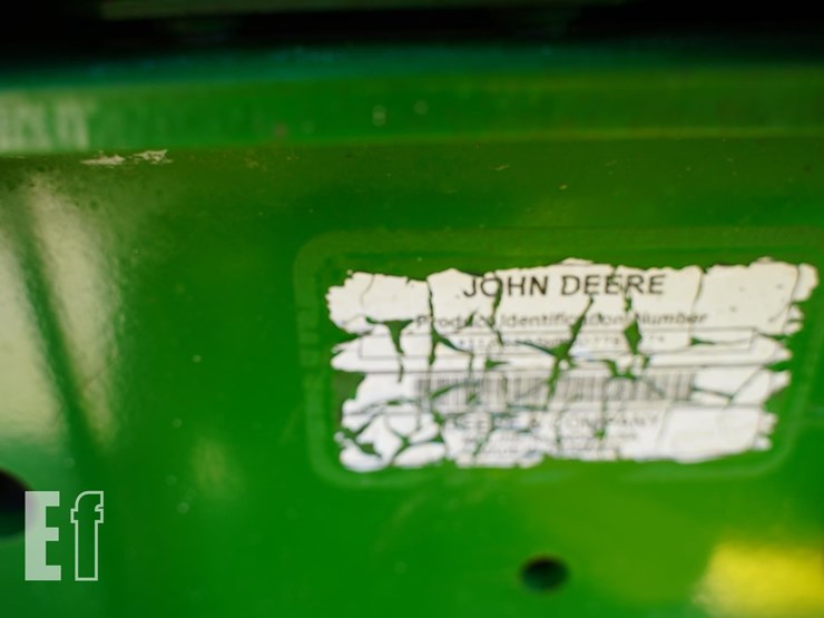 2013-john-deere-6125m-image-24