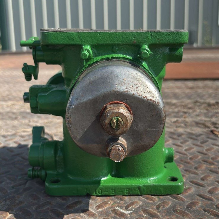 Marvel Schebler DLTX 95 Carburetor
