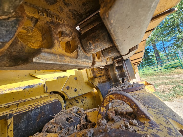 2014-caterpillar-953d-image-87