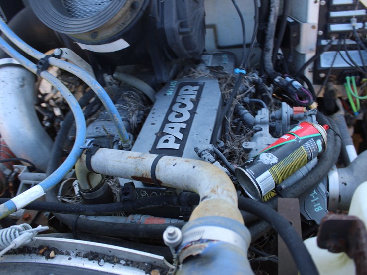 peterbilt-337-image-11