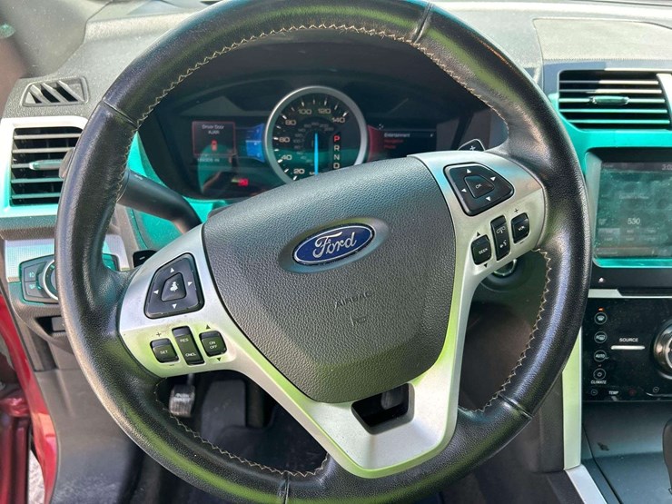 2014-ford-explorer-image-13