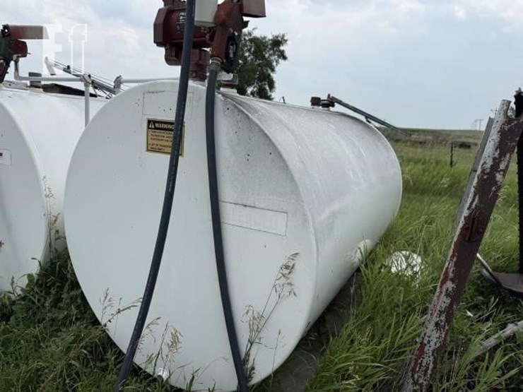 550-gallon-fuel-tank-(1)-image-3